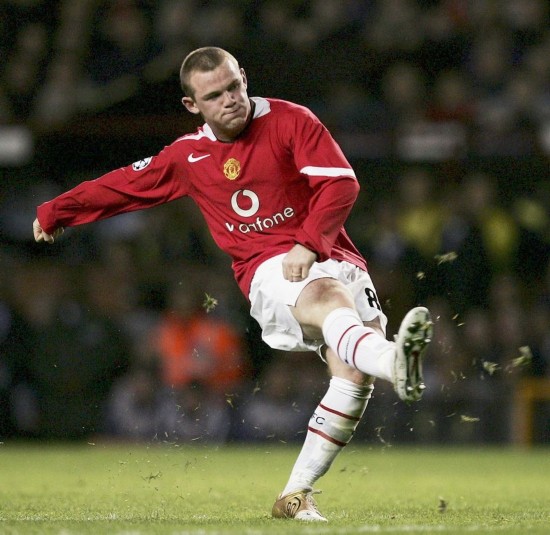 罗马诺：加纳乔希望离开曼联，但渴望留在英超.